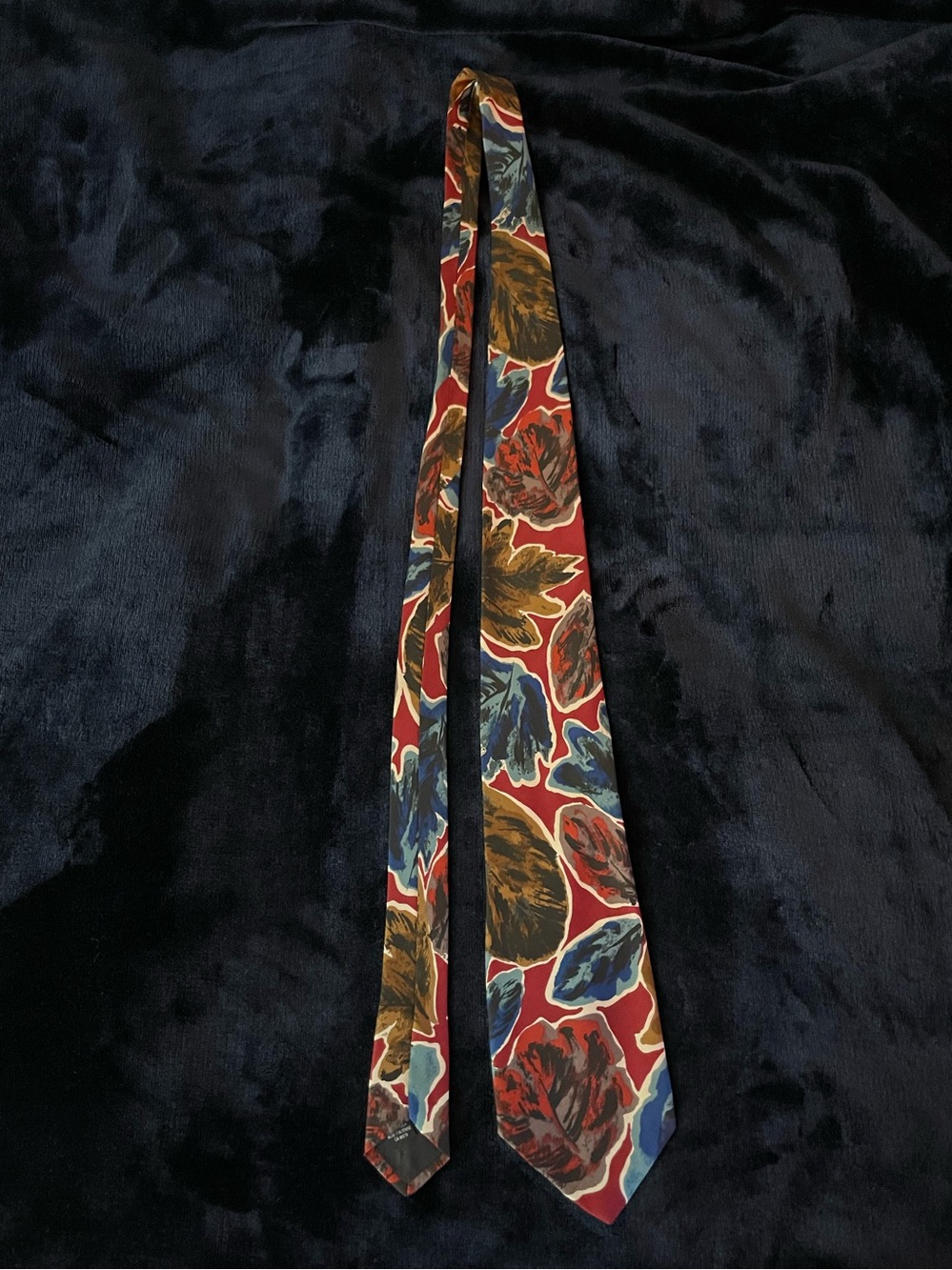 Monsieur Pierre Paris 100% Italian Silk Tie – Colourful Leaf Print